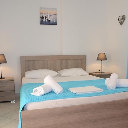 Roses Rt Apartments Skioni II Nea Skioni Dış mekan fotoğraf
